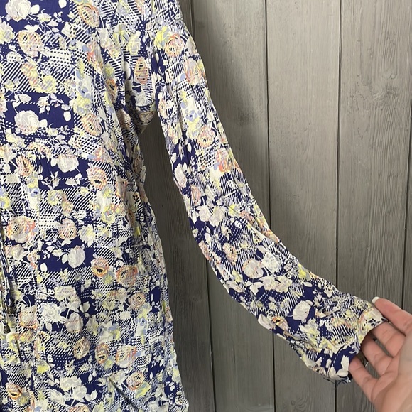 Skies are Blue/Stitch Fix Floral Lace Front Shift Dress - Picture 3 of 8